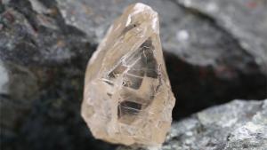 یک معدنچی در هند الماسی به ارزش 95.5 هزار دالر کشف کرد