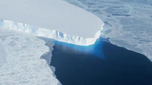 Topirea „ghețarului apocalipsei" amenință cu creșterea nivelului mării