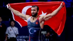 Türkiyenin yunan-Roma güləşçisi qızıl medal qazandı