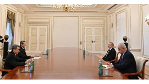 تۆرکمن وزیر آذربایجان ینگ یوُلباشچیسی بیلن دوشوشدی