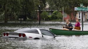 این سمندری  طوفان نے ریاست فلوریڈا میں تباہیاں مچا دیں
