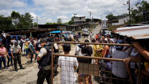 Recapturan a 200 presos fugados tras un motín en una cárcel en Ecuador