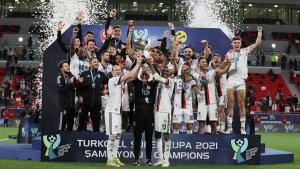 Futboll – Besiktasi triumfon në finalen e Superkupës së Turqisë