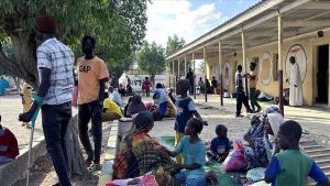 苏丹超过1千万人因内战无家可归