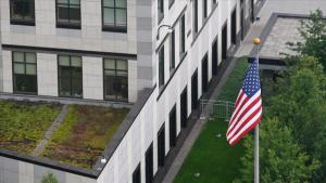 САД на персоналот во амбасадата во Киев му нареди да ја напушти оваа земја