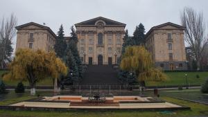 El parlamento armenio ratifica el Estatuto de Roma
