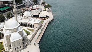 Știați că în Istanbul există o moschee unde păsările nu aterizează niciodată?