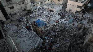 以色列军队轰炸巴勒斯坦难民营40人死亡