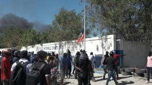 Haitidə polis Baş nazirin iqamətgahına basqın edib