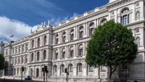ہمارا سفارتی عملہ بھی یوکرین چھوڑ دے:حکومت برطانیہ