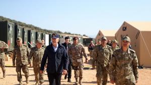 Акар посети района на палатковото градче на НАТО в Хатай...