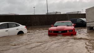 سعودی عرب، جدہ میں طوفانی بارش اور سیلاب سے 2 افراد جان بحق