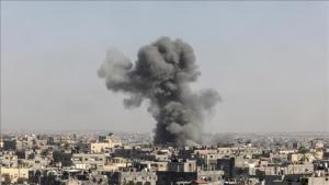 Cazas israelíes lanzaron un intenso ataque aéreo contra la ciudad de Jan Yunis, en Gaza