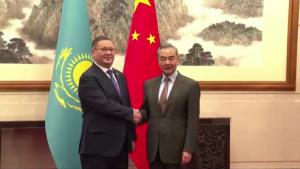 Çin və Qazaxıstan “Bir kəmər, bir yol”un yeni dəhlizini qurur