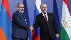 روسیه سفیر خود در ارمنستان را فراخواند