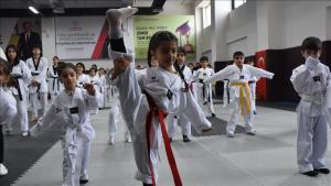 آمورش چندین رشته‌ ورزشی مختلف به کودکان و جوانان شهرستان توشبا آموزش در خانه ورزش وان