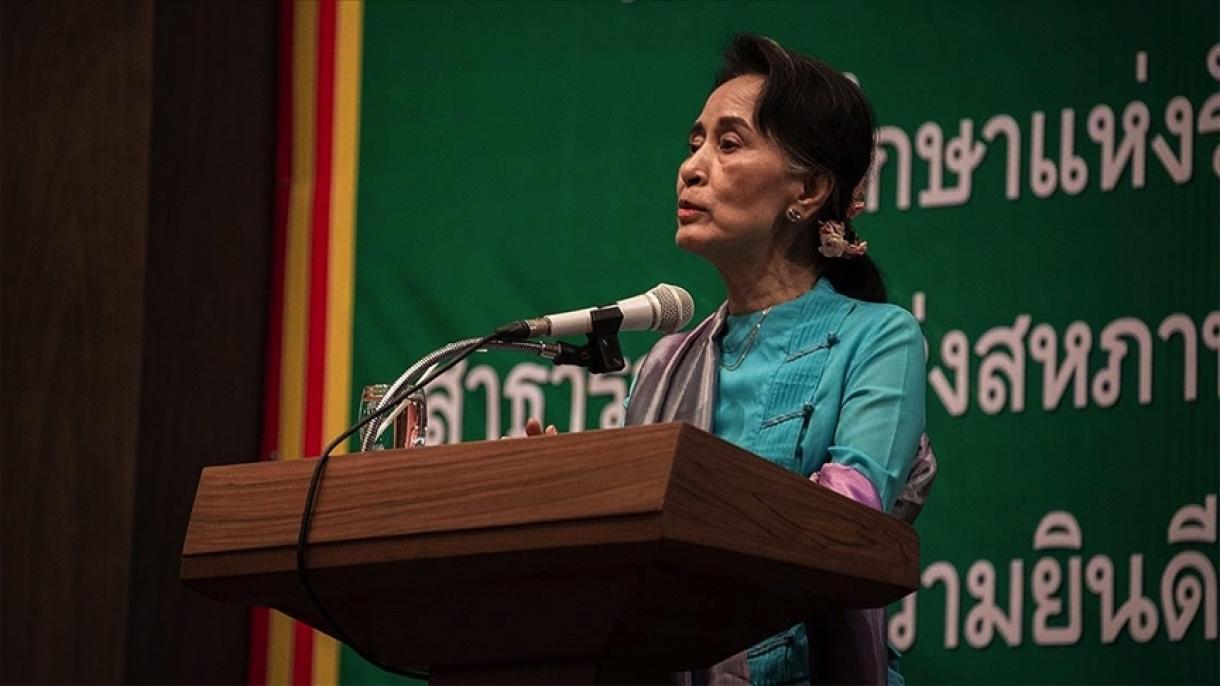 Mianmar: Aung San Suu Kyi acusada de suborno