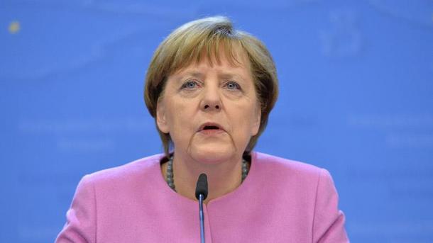 Angela Merkel :"Türkiyə Suriyadakı vətəndaş müharibəsi ilə əlaqədar böyük bir yük daşıyır"