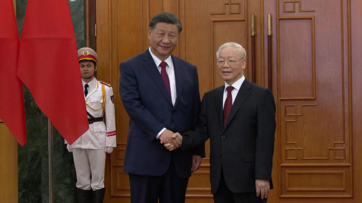 Китайският президент е във Виетнам