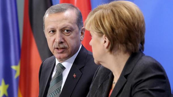 Ердоган проведе телефонен разговор с Меркел...