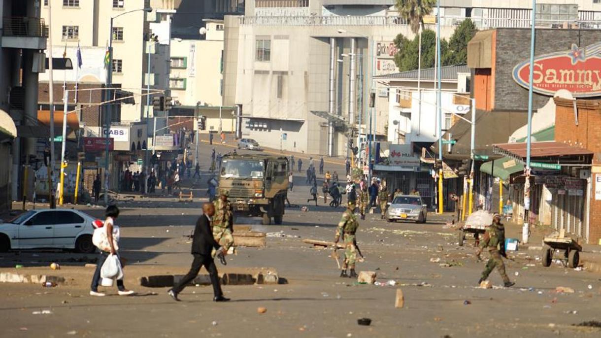 Zimbabwe esercito scende in strada