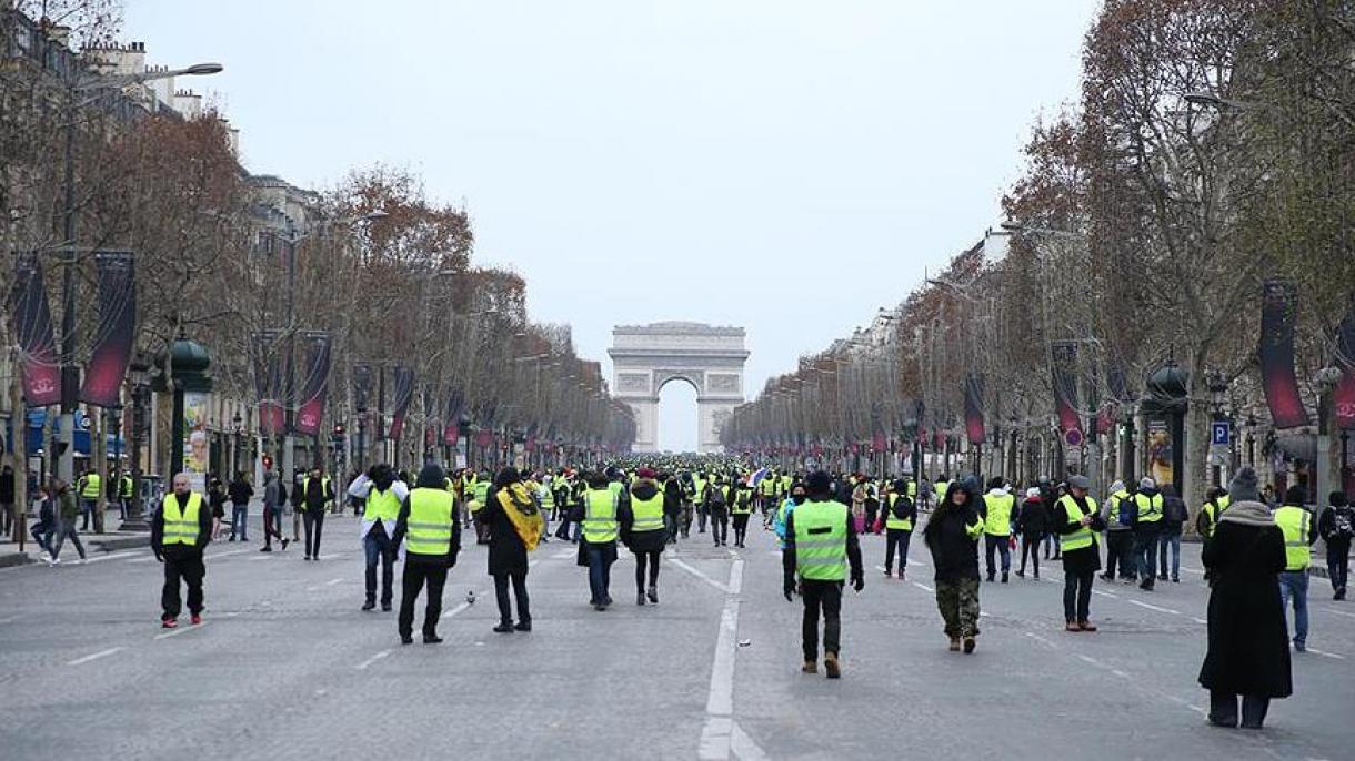 افزایش شمار کشته شدگان در اعتراضات فرانسه به 10 نفر