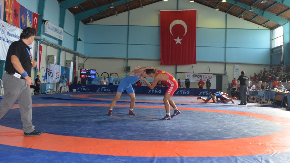 قهرمانی ترکیه در مسابقات جهانی کشتی جوانان