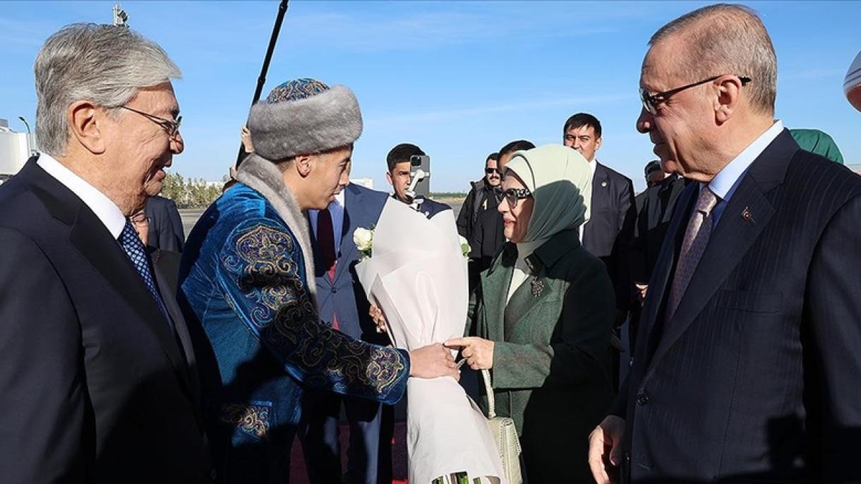 El presidente Erdogan llega a Kazajistán para dos importantes conferencias