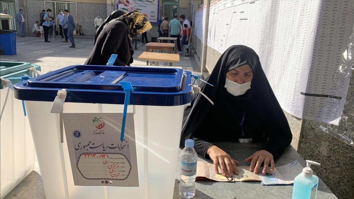 فرآیند اخذ رای در ایران امروز جمعه 28 خرداد راس ساعت 7 صبح آغاز شد