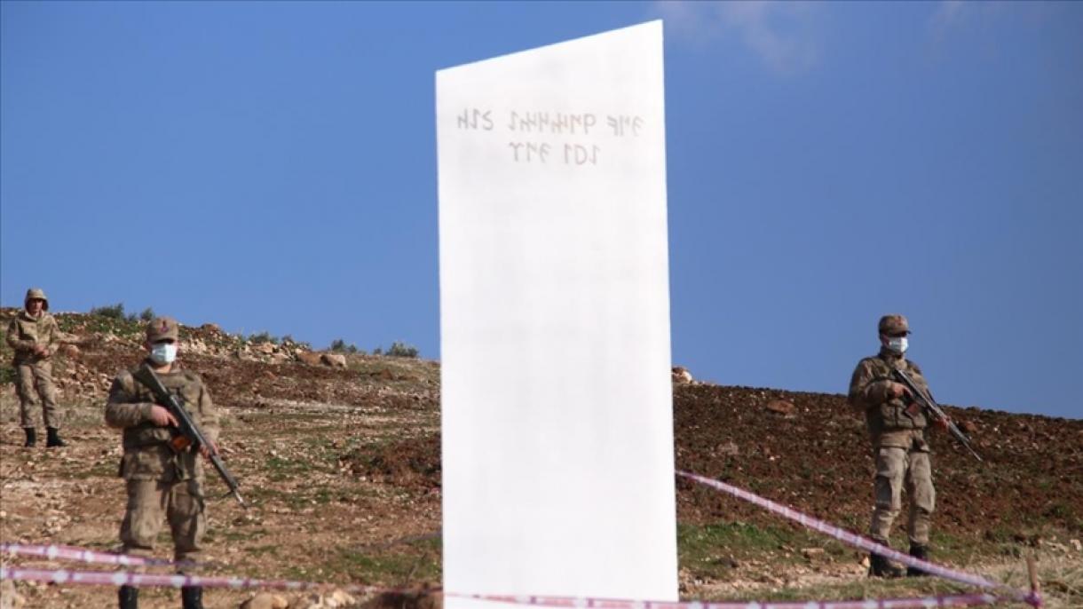 Aparece misterioso monolito en la región de Göbeklitepe en Turquía
