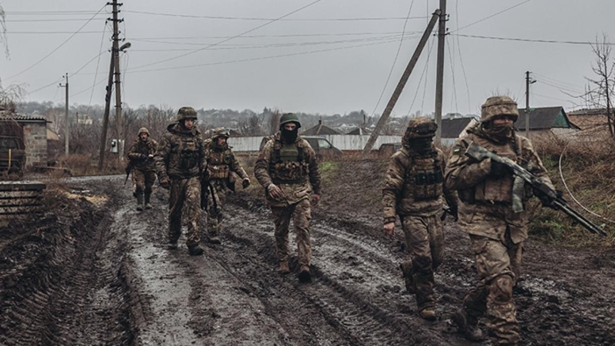 乌克兰领导人谈巴赫穆特市的防御