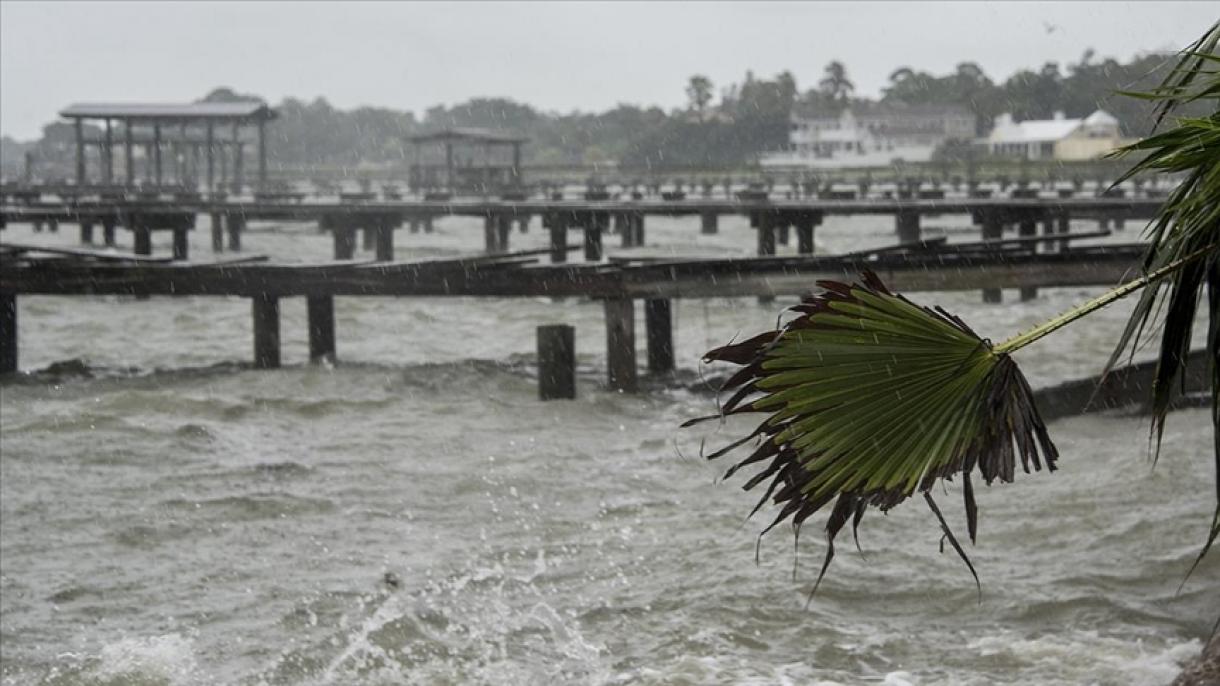 Emiten alertas de tormenta tropical para Cuba