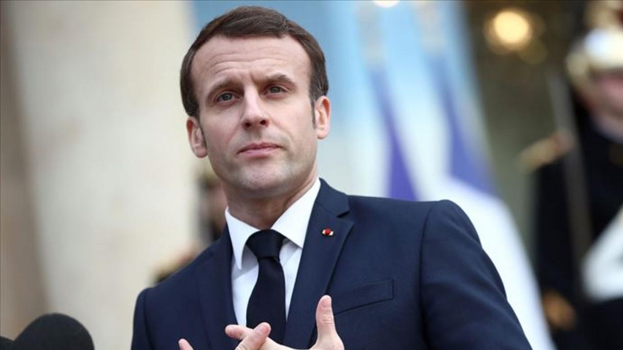 Macron convida Haftar até França