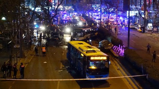 Ankara Kızılaydakı xain  terror hücumunda ölǝnlǝrin sayı artıb