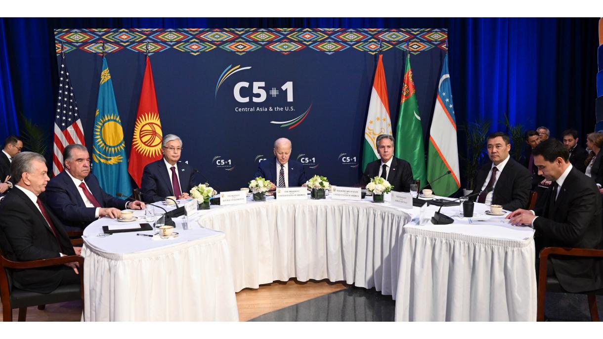 C5 1 Orta Asya ABD Biden Tokayev Mirziyayev Berdimuhamedov Rahman Caparov.JPG