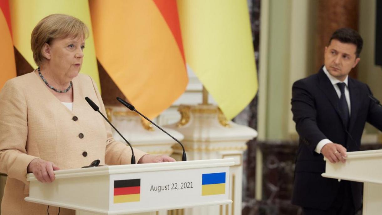Germaniya kansleri Angela Merkel Kiyevda Vladimir Zelenskiy bilan uchrashdi