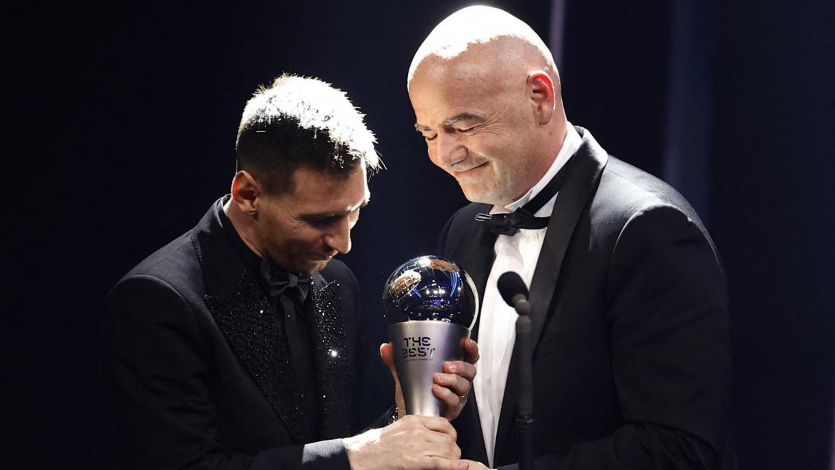 阿根廷在FIFA最佳球员奖仪式上打上烙印
