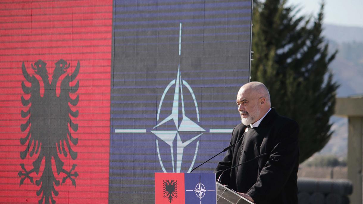 Shqipëri - Nis puna për modernizimin e bazës ajrore të NATO-s në Kuçovë