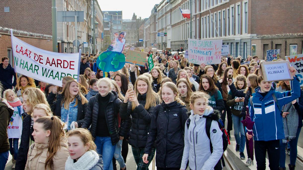 La protesta de las políticas de clima de los estudiantes en Holanda
