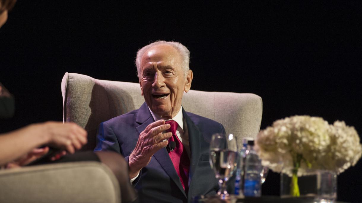Shimon Peres a fost internat de urgenţă
