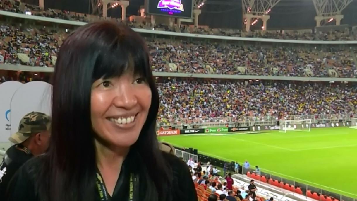 サッカー アルゼンチン対ブラジルの国際親善試合で日本人女性が歴史をつくる