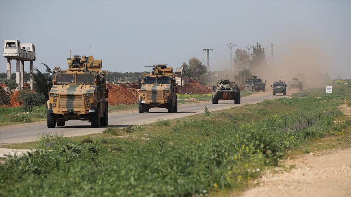土耳其和俄罗斯士兵在M4公路进行联合巡逻