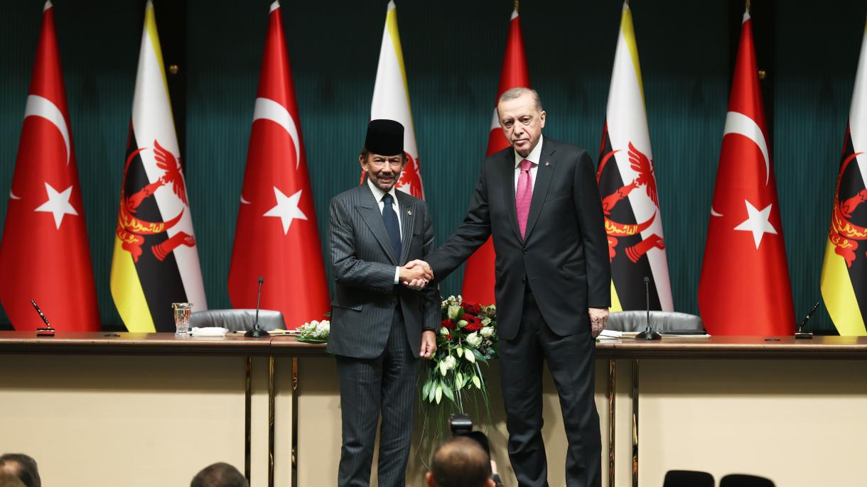 Erdogan találkozott Brunei szultánjával
