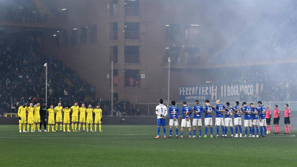 Sampdoria v Inter deprem saygı duruşu.JPG