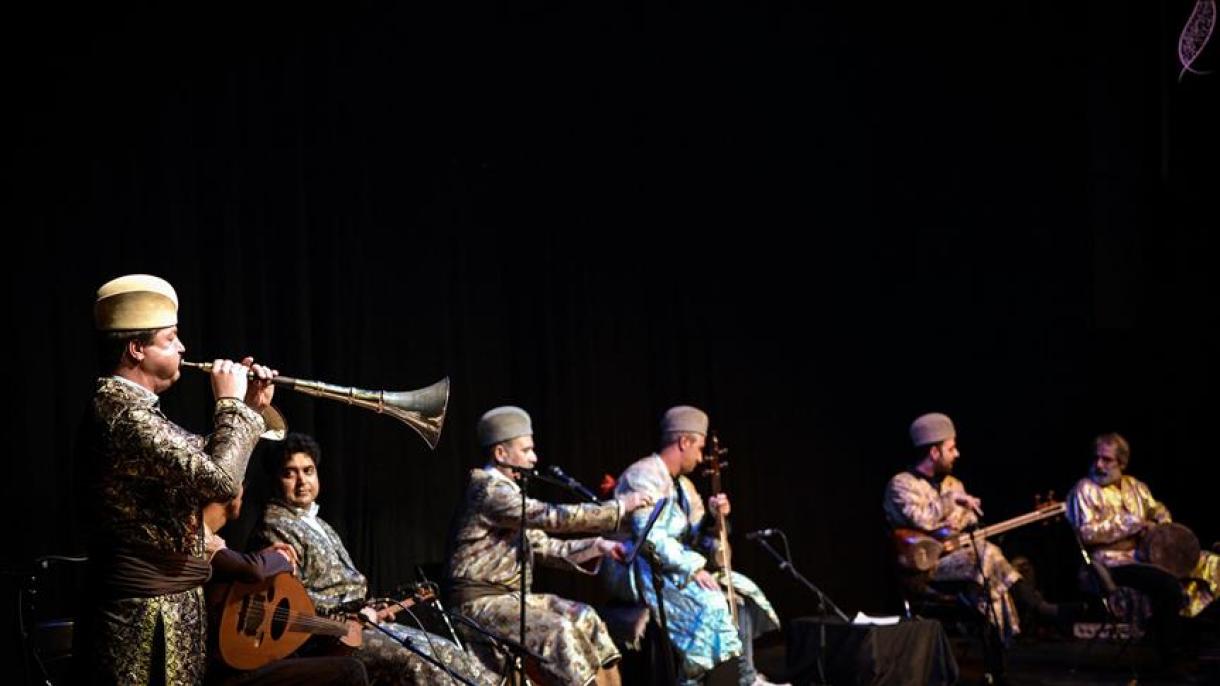 اجرای زیبای گروه ترک های قشقایی در جشنواره موسیقی فجر ایران
