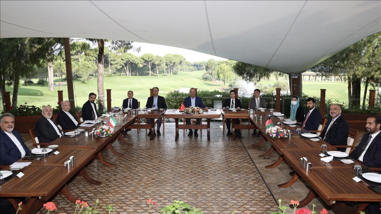 نشست سه جانبه وزرای خارجه تورکیه، ایران و افغانستان‌ در آنتالیا برگزار شد