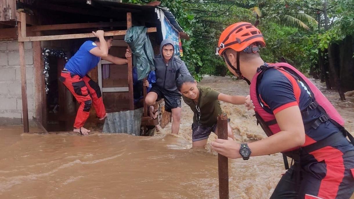 فلپائن: موسلا دھار بارشیں اور سیلاب، اموات کی تعداد 13 ہو گئی
