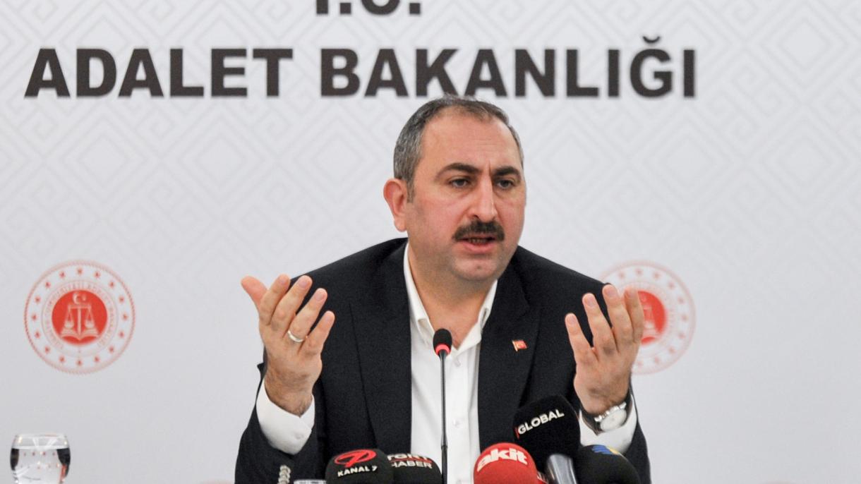 اظهارات وزیر دادگستری ترکیه در مورد انتقال کودتاگران از یونان به کشور ثالث