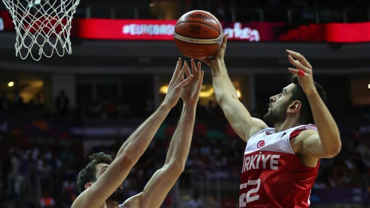 Vásarnap játszik a török férfi kosárlabda-válogatott
