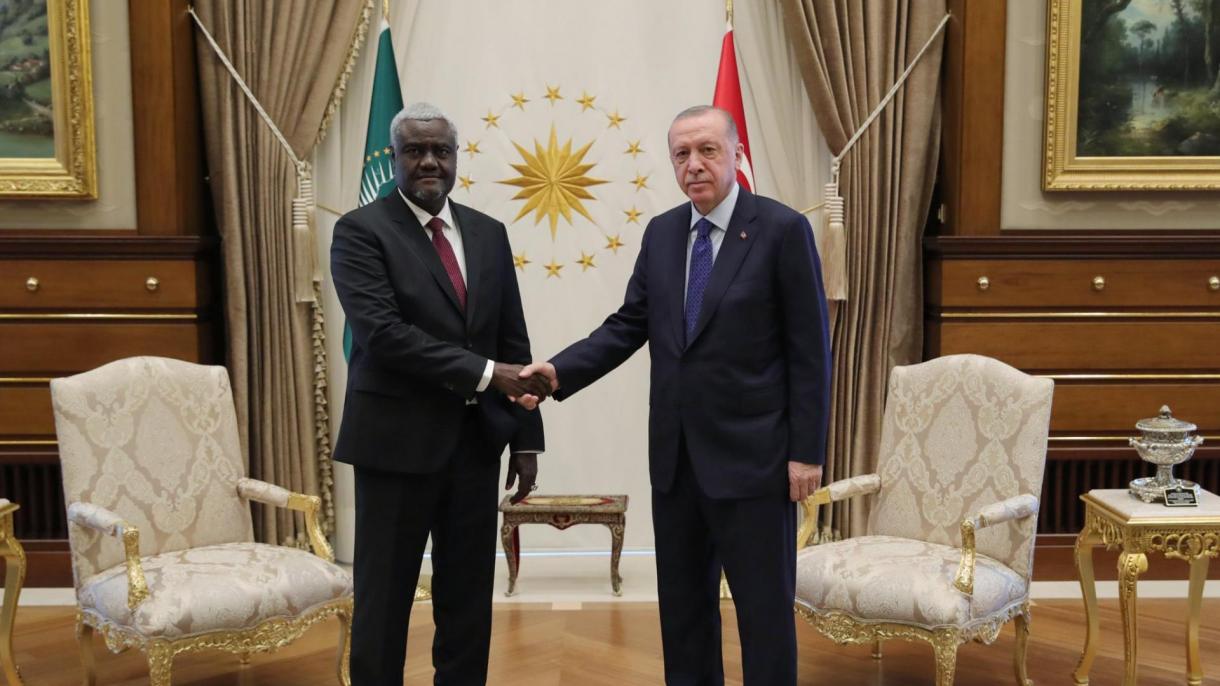 Prezident Erdogan Afrika Bileleşiginiň Komissiýasynyň başlygyny kabul etdi